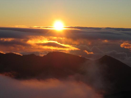 sunrise-at-haleakala